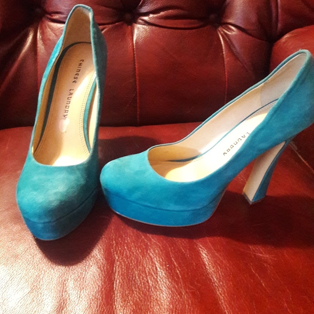 Chinese Laundry Blue Suede Heels Size 10